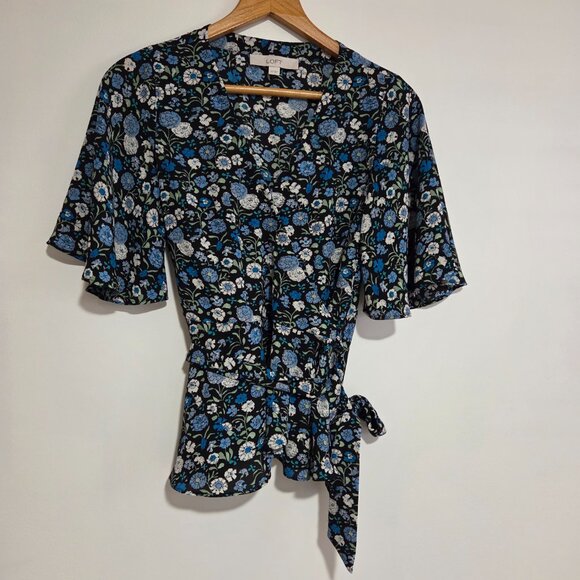 EUC LIKE NEW LOFT FLORAL V NECK WRAP FLUTTER SLEEVES TOP SZ XS - Picture 1 of 15